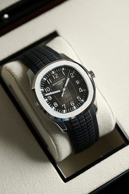 Patek philippe aquanaut 2018 hotsell